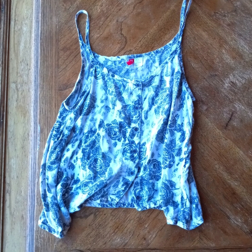 🍀Divided by H&M flowy rose print cami!!!